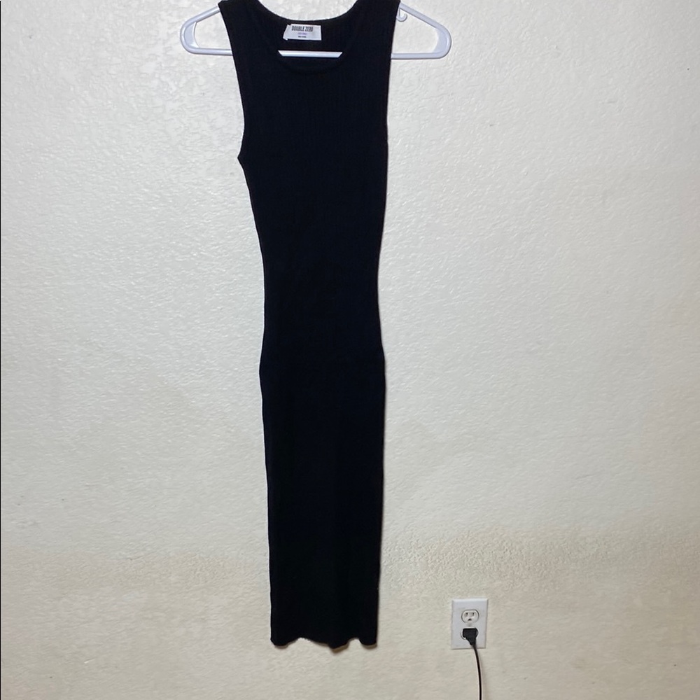 Elegant Black Sleeveless Dress